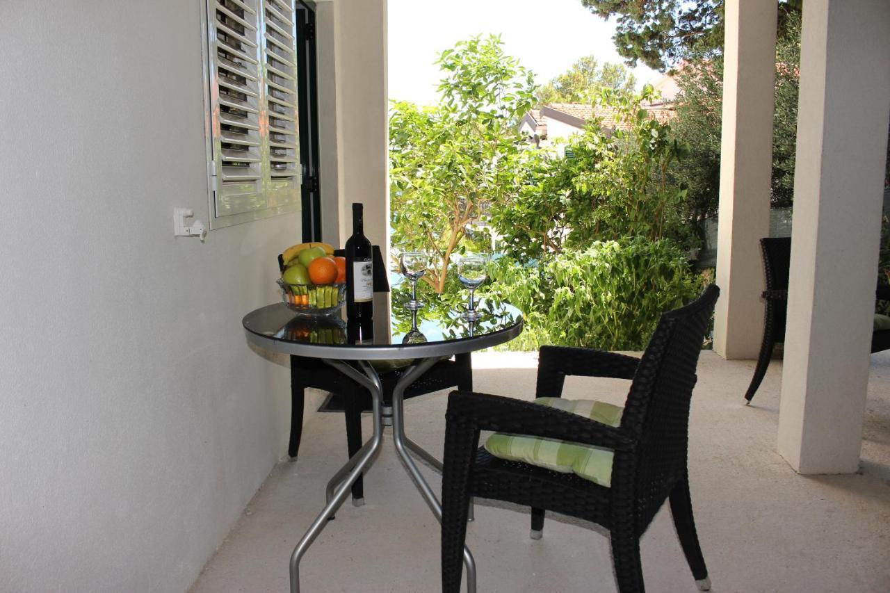 Zorana Apartment Mimice Luaran gambar